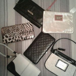 Wristlet and clutch wallets